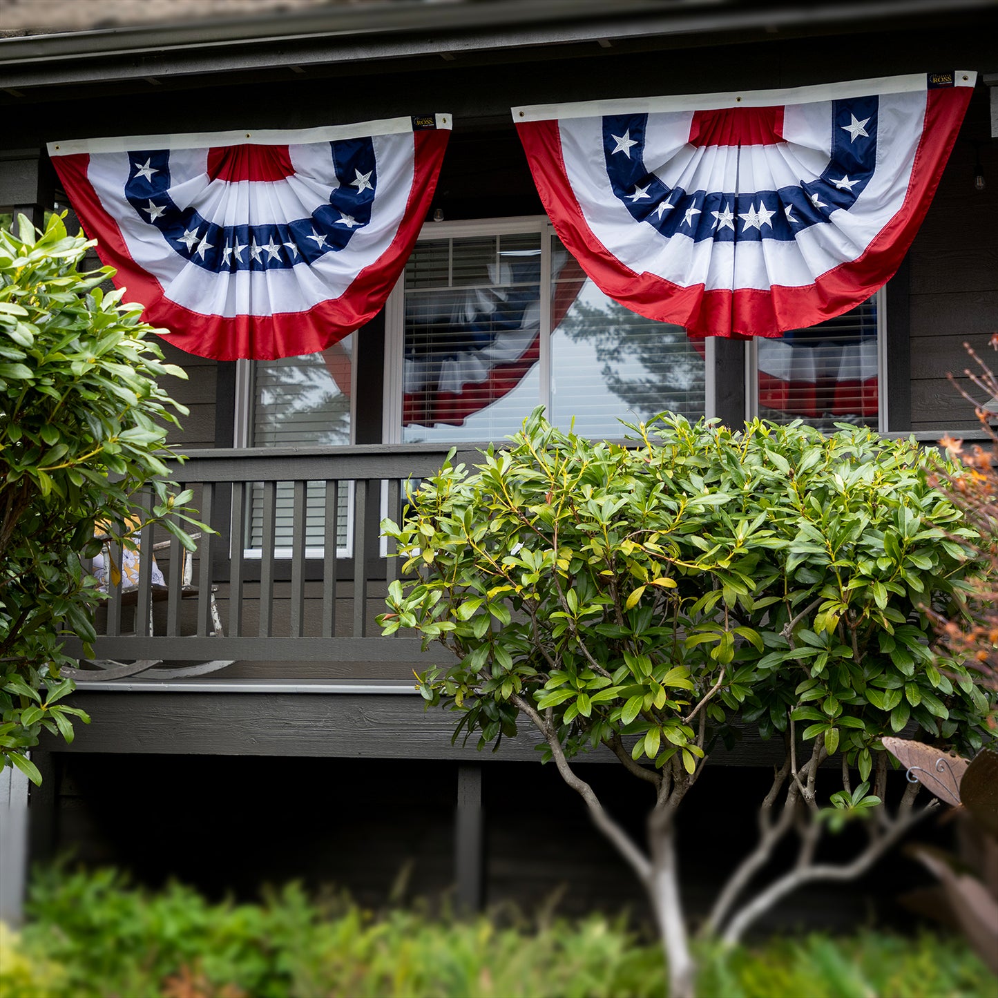 3' x 6' Elizabeth Ross Bunting with Embroidered Stars - Pre-Order